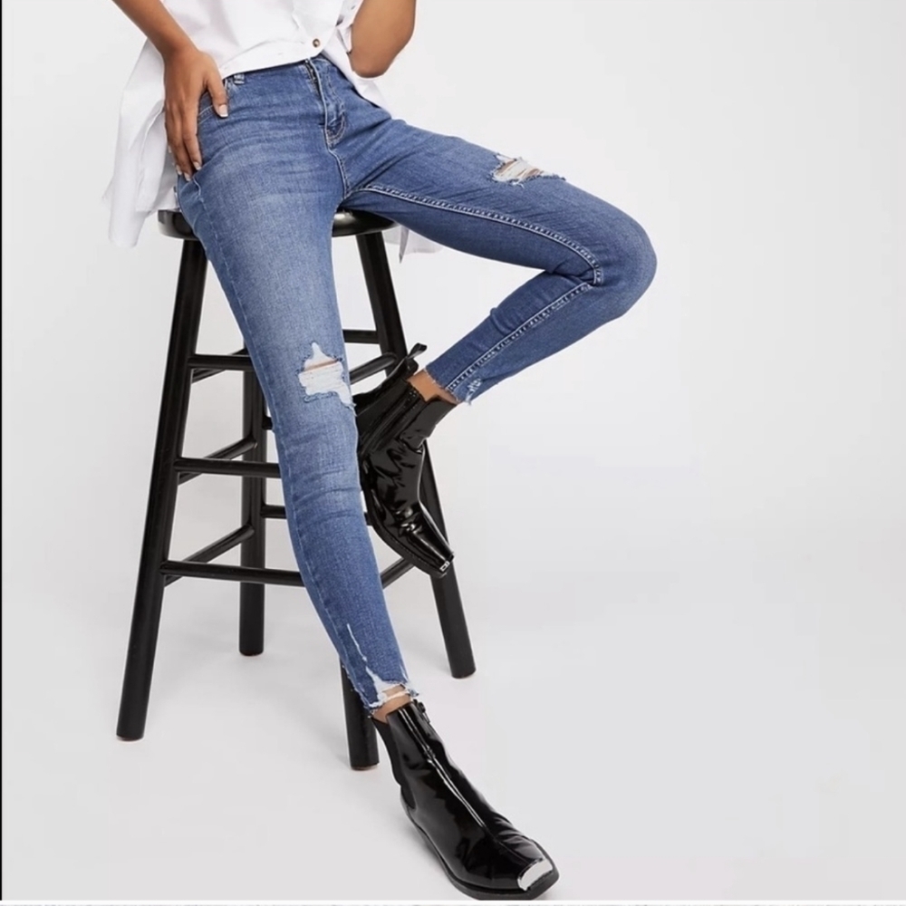 Free People (We the Free) | Shark Bite Distressed Skinny Jeans
